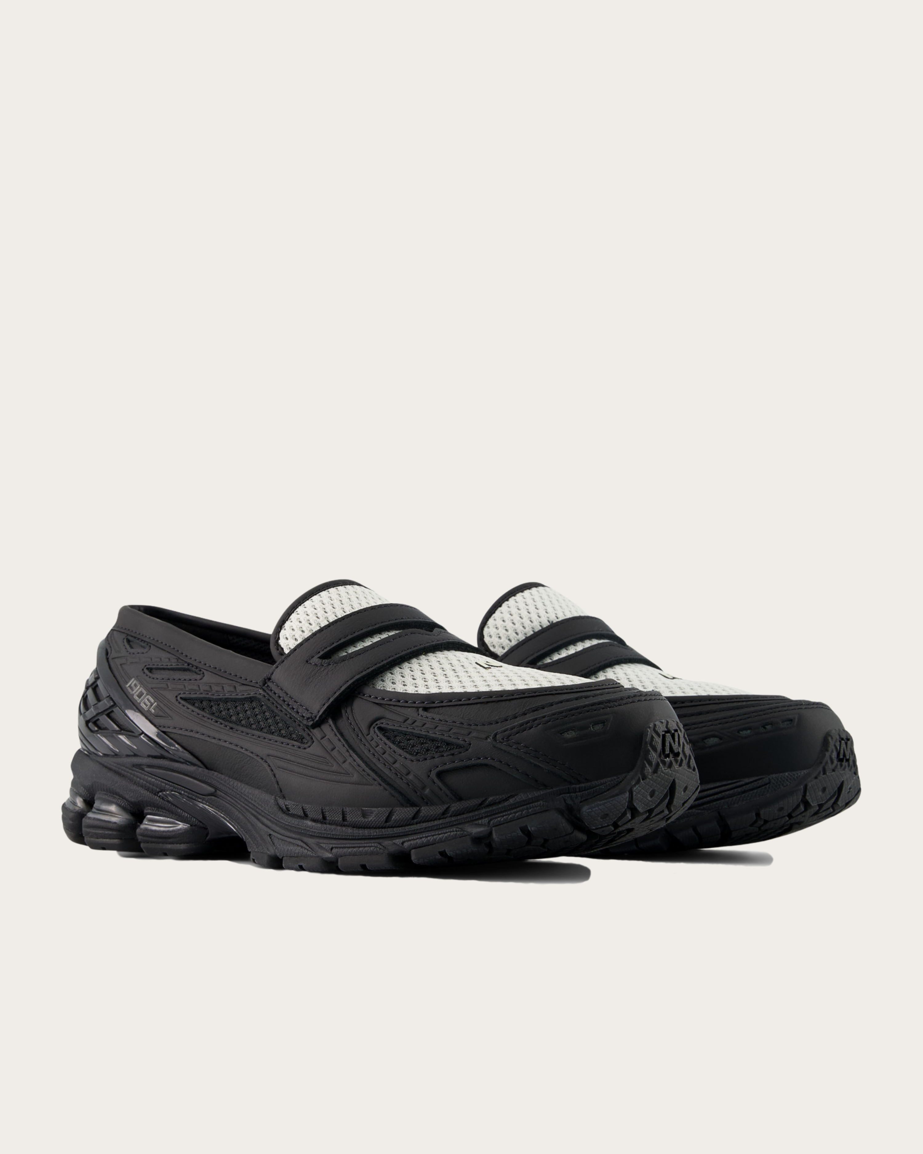 New Balance 1906L - Black with Angora