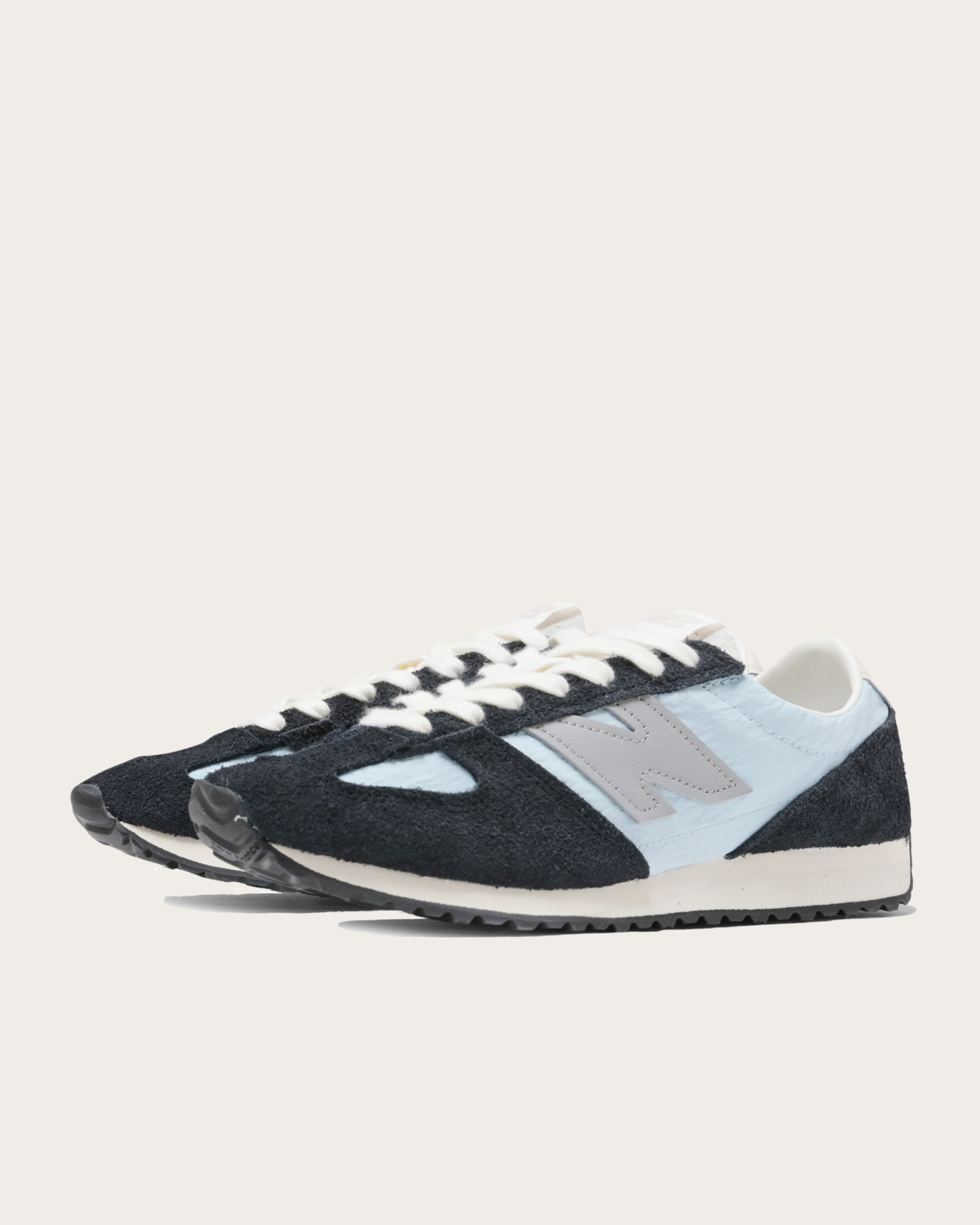 New Balance 471 - Light Chrome Blue and Black
