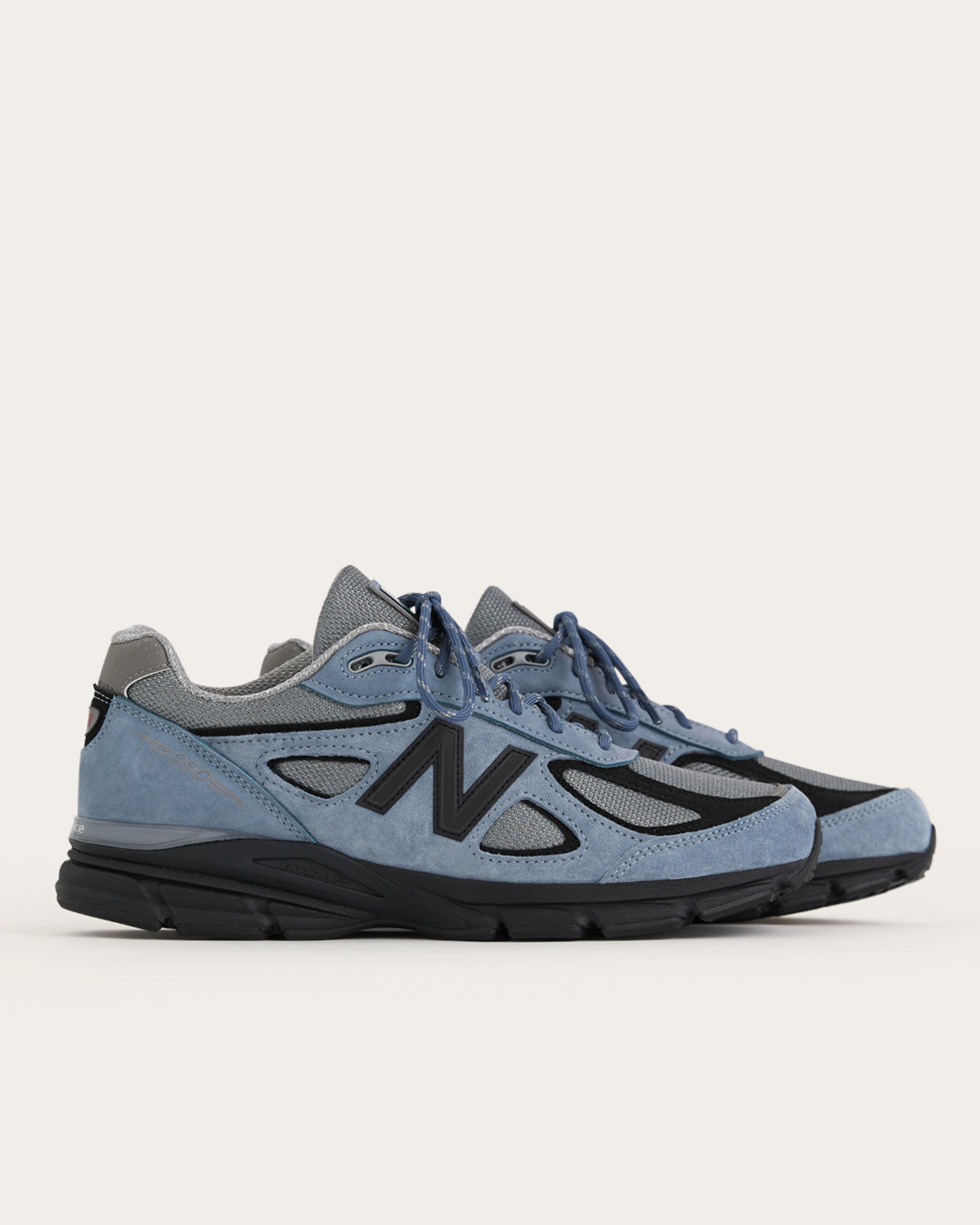 New Balance - MADE in USA 990v4 Artic Grey with Black
