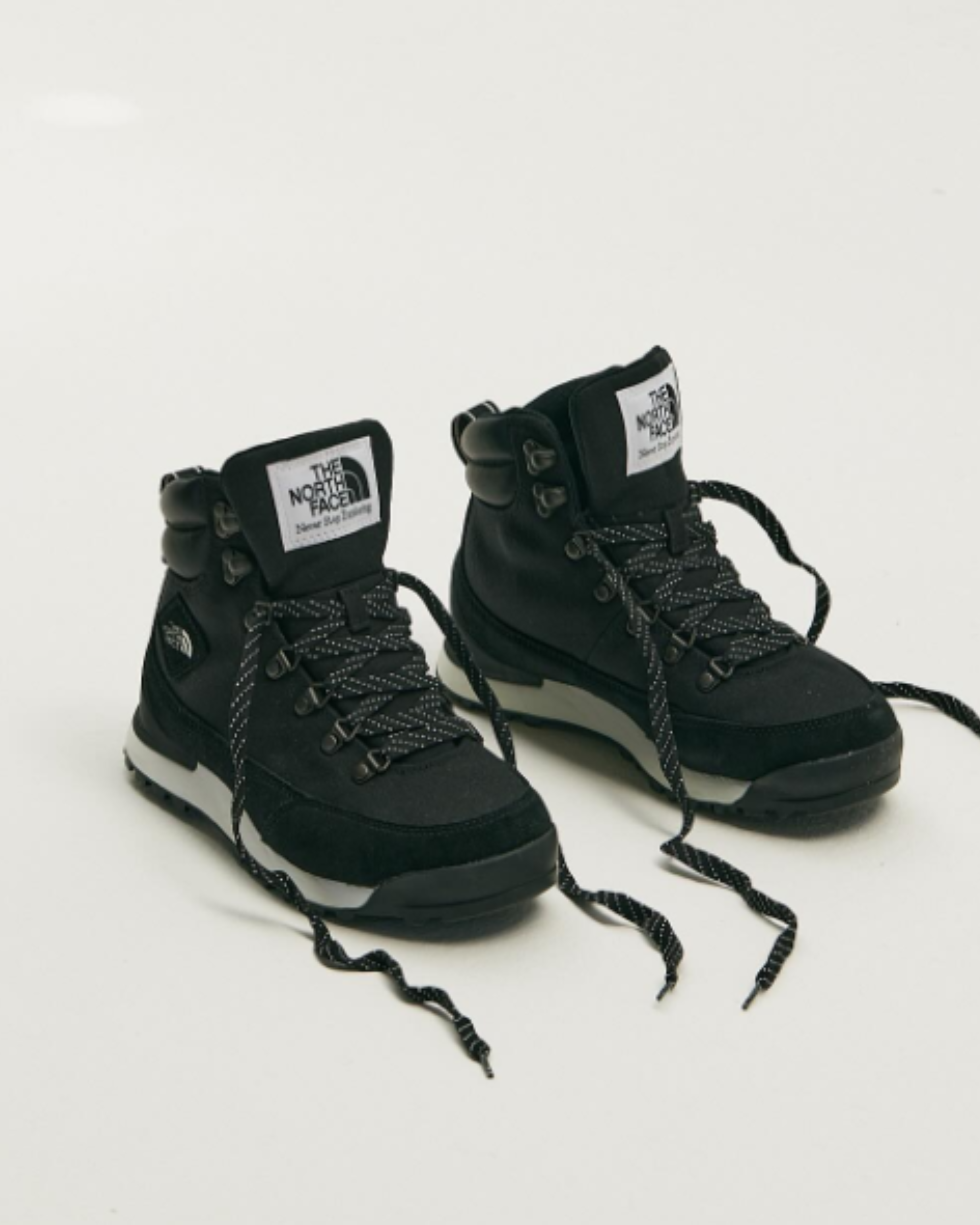 The North Face - Men's Back-to-Berkeley IV Textile- Black/White