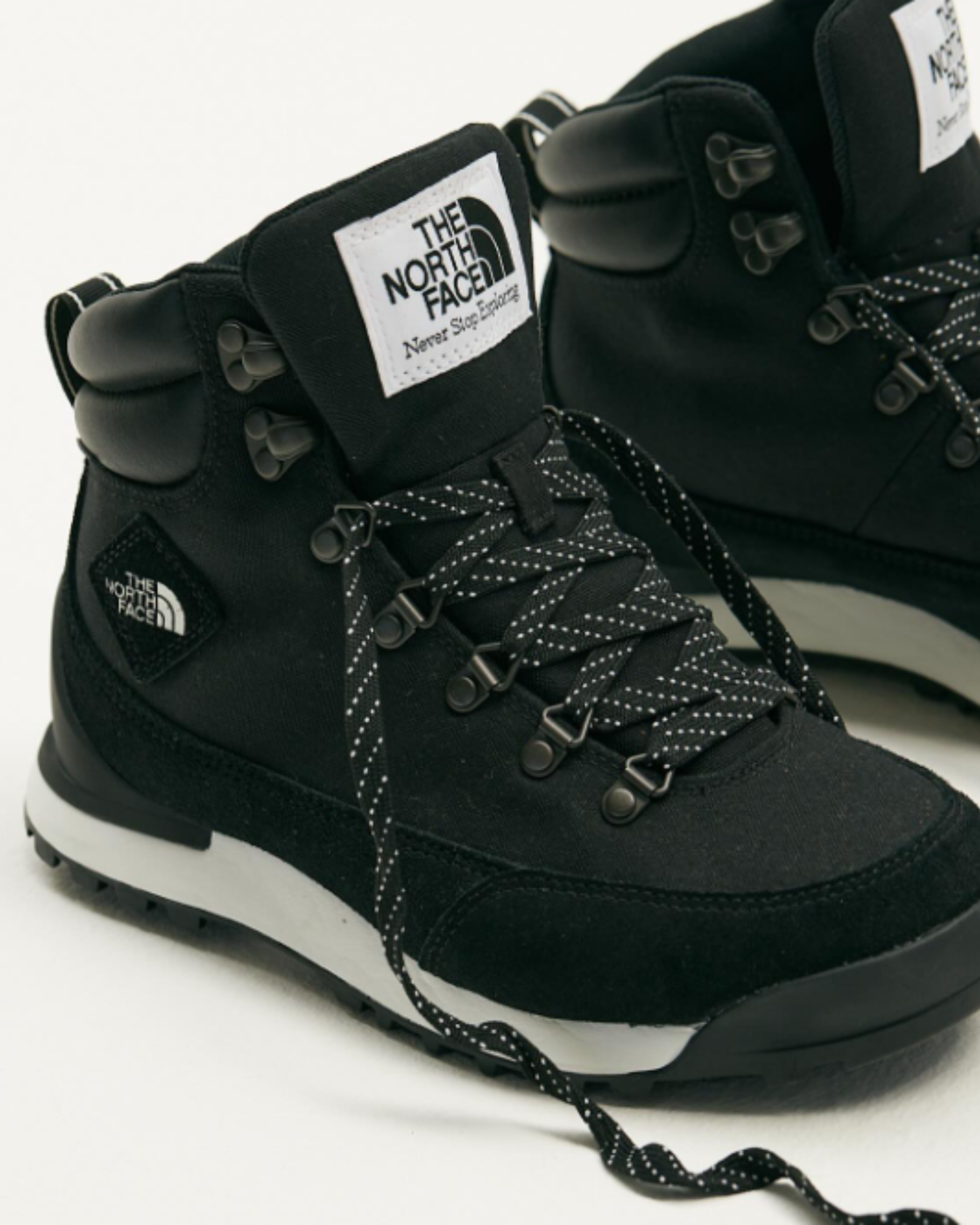The North Face - Men's Back-to-Berkeley IV Textile- Black/White