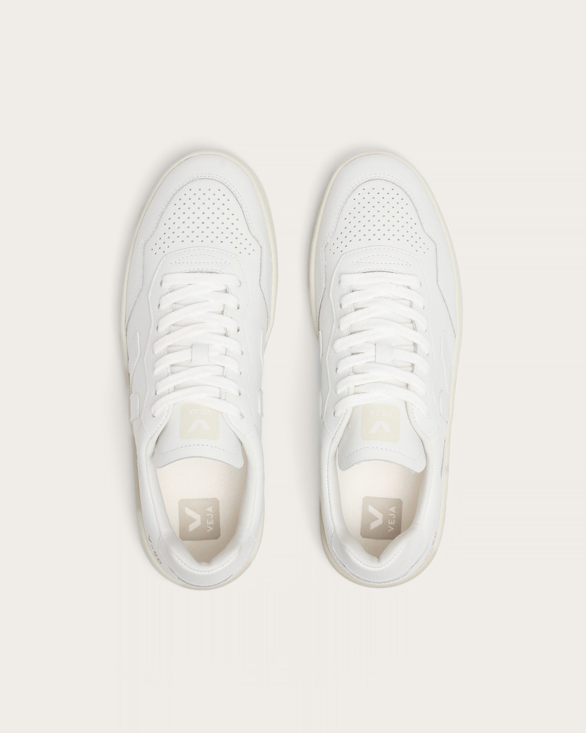 Veja V-90 - Extra White