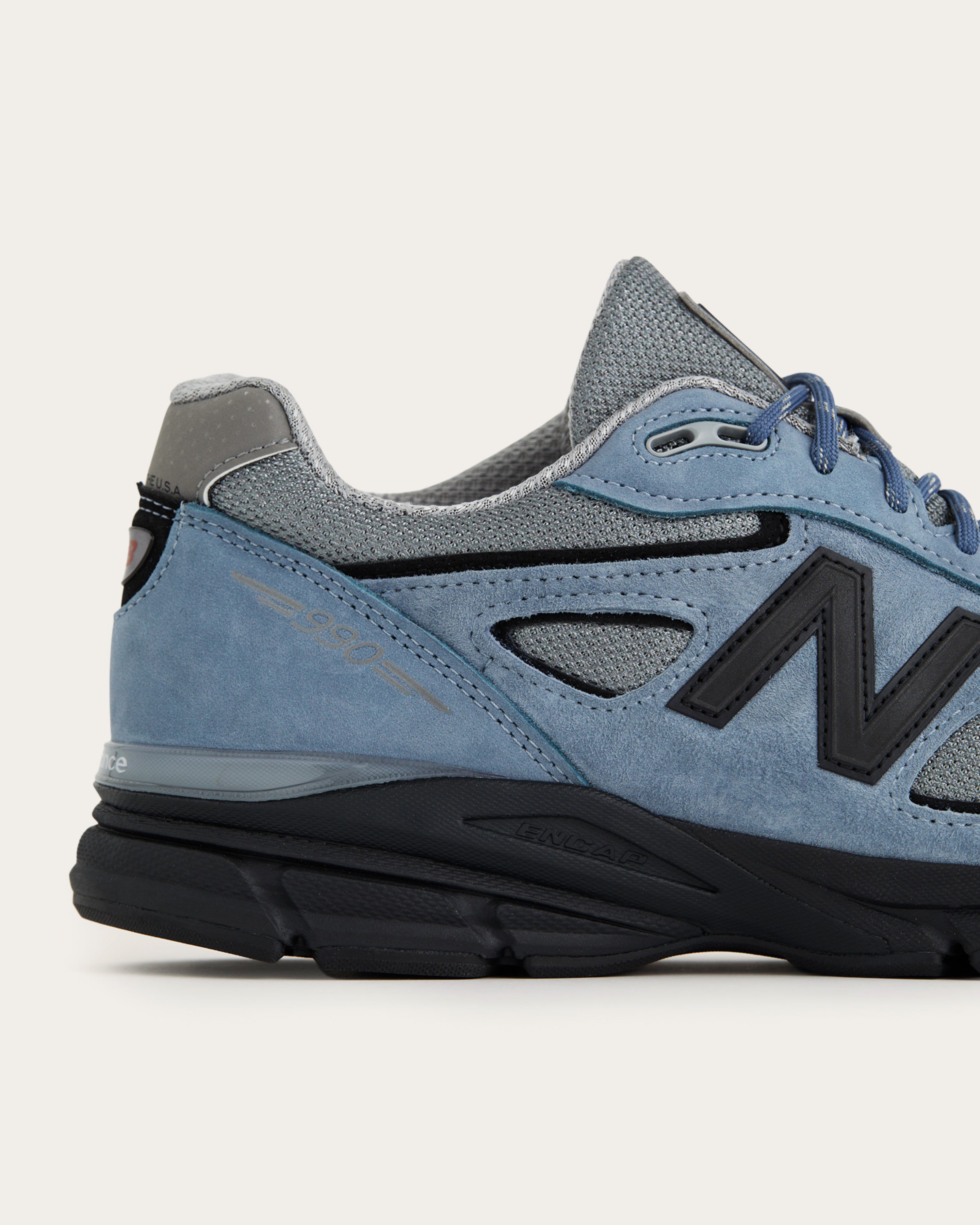 New Balance - MADE in USA 990v4 Artic Grey with Black
