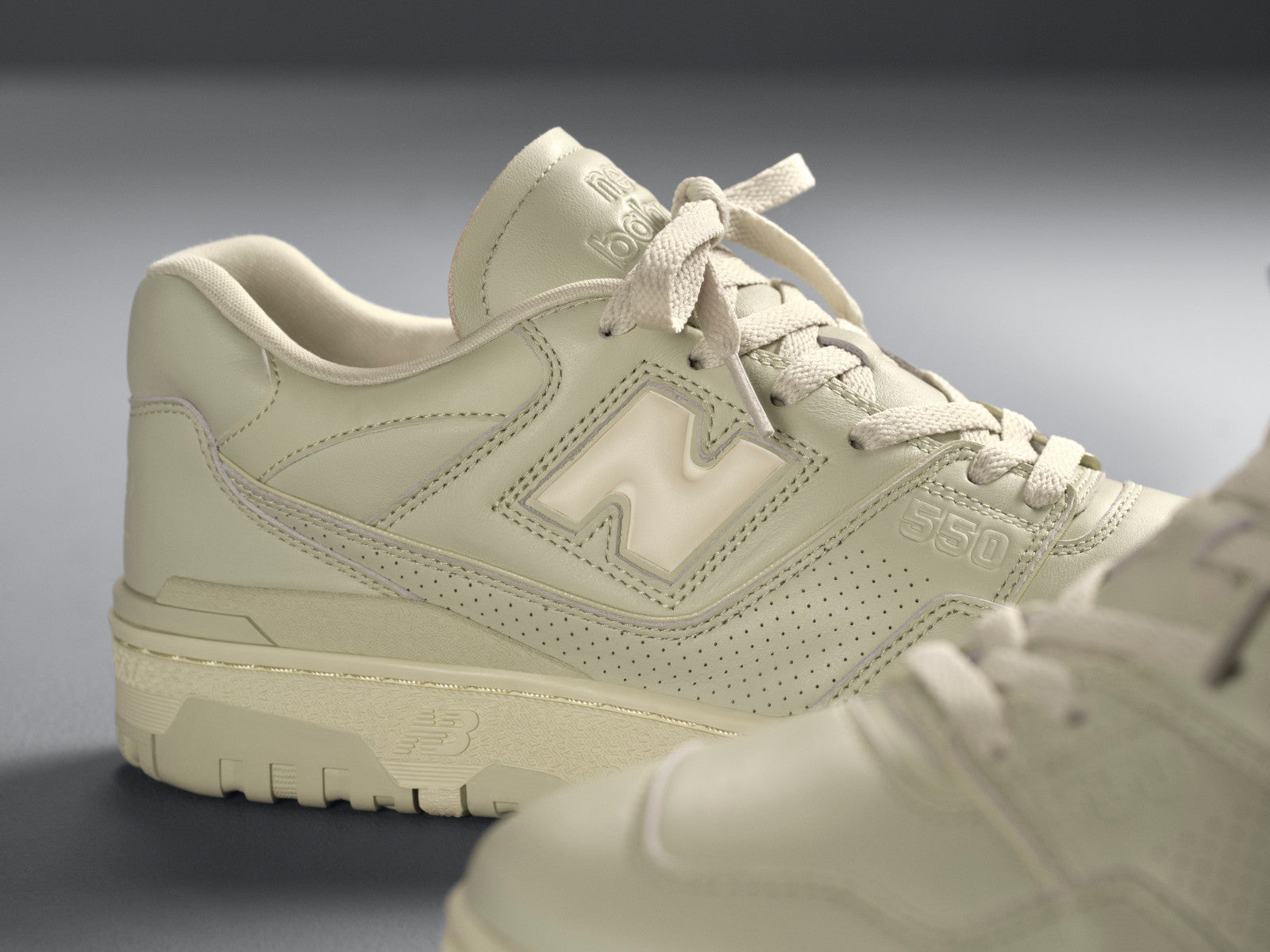 New Balance - 550 Deep Lichen Green with Pistachio Butter