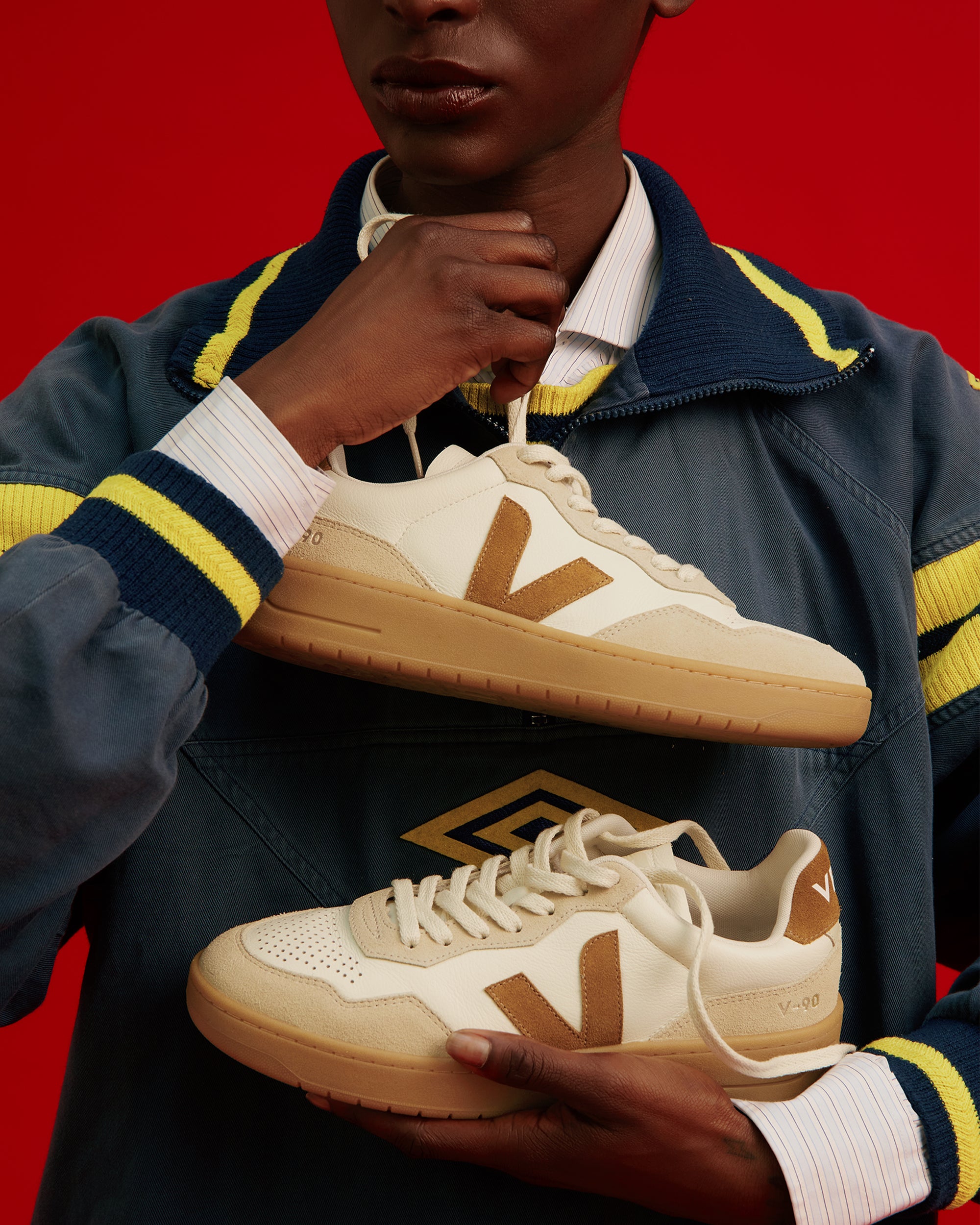 Veja V-90 - Pure Camel Almond Natural